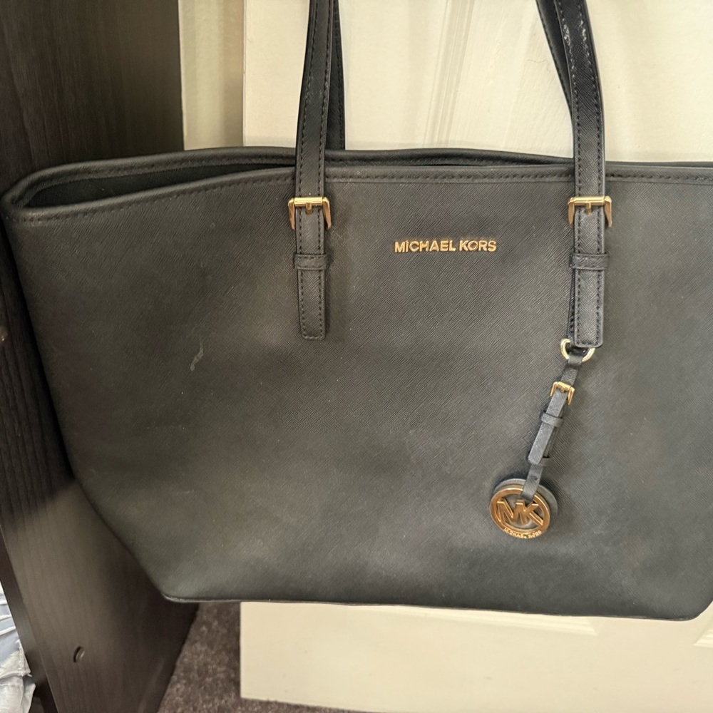 Michael Kors Elegant Black Tote